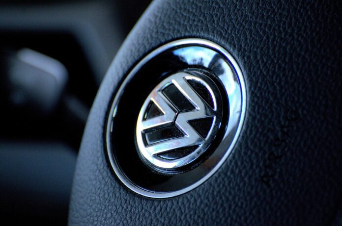 Porsche schimbă direcția: pierderi de miliarde pentru Volkswagen