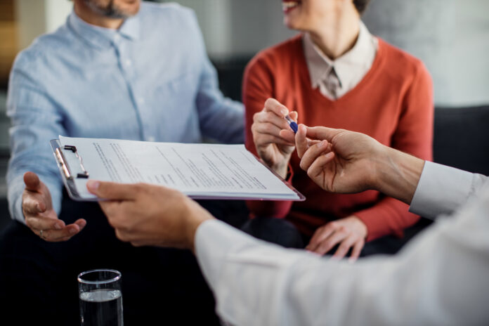 Piața asigurărilor în 2026: presiuni pe marje și digitalizare accelerată