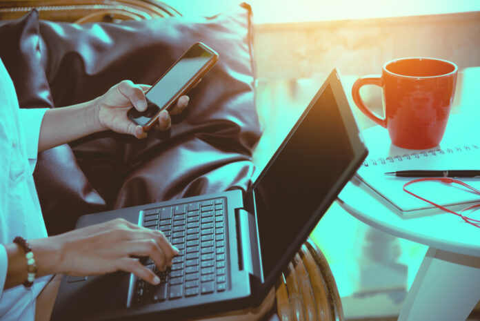 AI ar putea pune capăt muncii de acasă, avertizează cofondatorul Google DeepMind