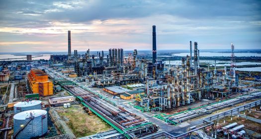 Rafinăria Petromidia își reia activitatea după revizie. Reluarea producției ar putea stabiliza prețurile carburanților